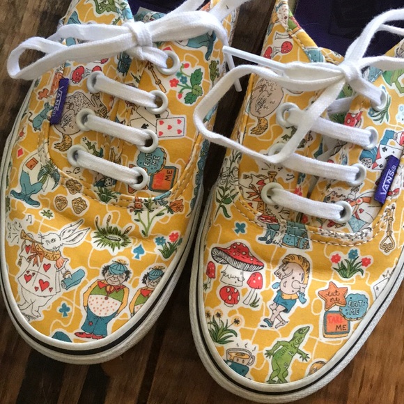 Vans Shoes - Disney Alice in Wonderland Vans